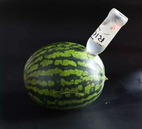 吃瓜吃辣条的群众,吃瓜群众的热辣生活