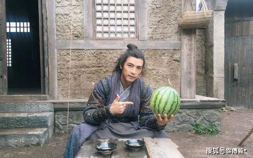 吃瓜群众阿诚是谁扮演的,揭秘“吃瓜群众”背后的神秘角色