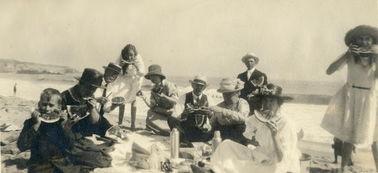 群众吃瓜的摄影,镜头下的社会百态