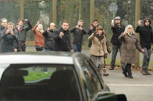 群众吃瓜的摄影,镜头下的社会百态